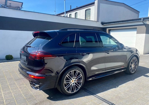 Porsche Cayenne cena 215200 przebieg: 166000, rok produkcji 2015 z Łódź małe 781